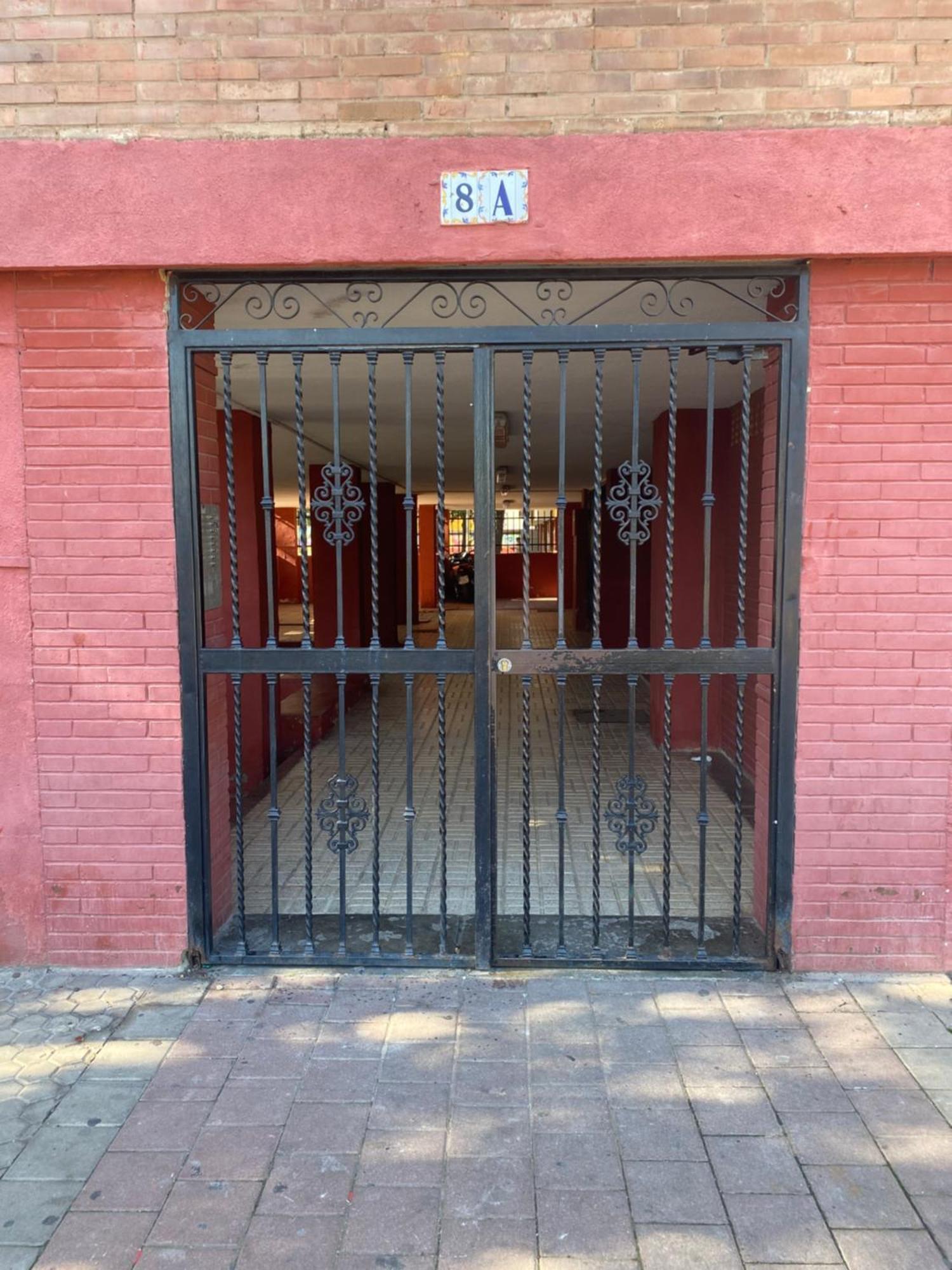 Shared Apartment! Piso Compartido! Общая Квартира! Sevilla Eksteriør bilde