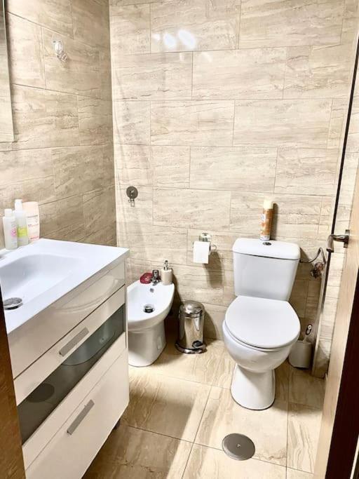 Shared Apartment! Piso Compartido! Общая Квартира! Sevilla Eksteriør bilde