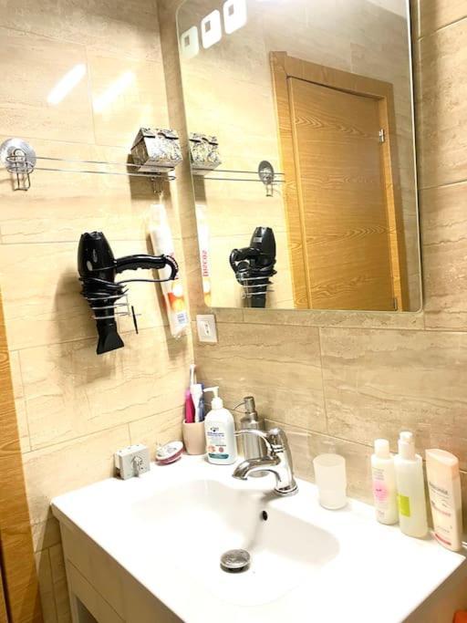 Shared Apartment! Piso Compartido! Общая Квартира! Sevilla Eksteriør bilde