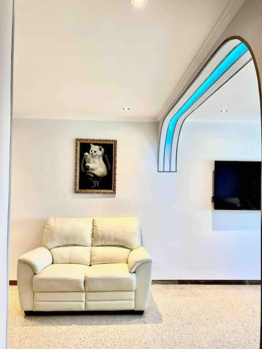 Shared Apartment! Piso Compartido! Общая Квартира! Sevilla Eksteriør bilde